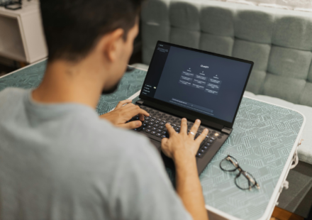 AI Solo Business: Why AI Can Create Content But Not Customers AI Solo Business: Why AI Can Create Content But Not Customers
